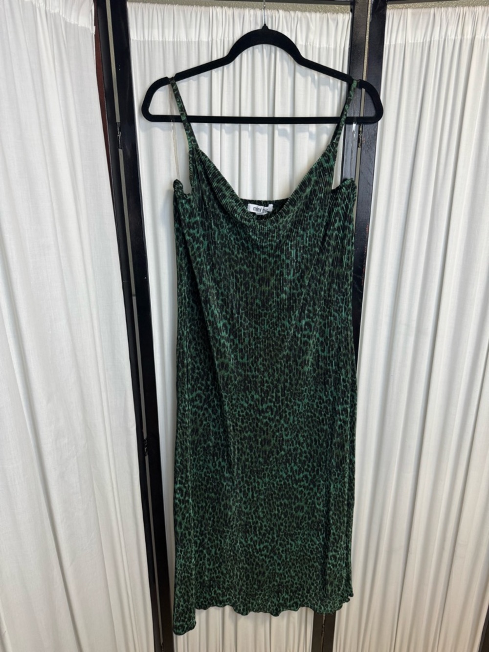 Mimi Chica Green Leopard Print Slip Midi Dress
